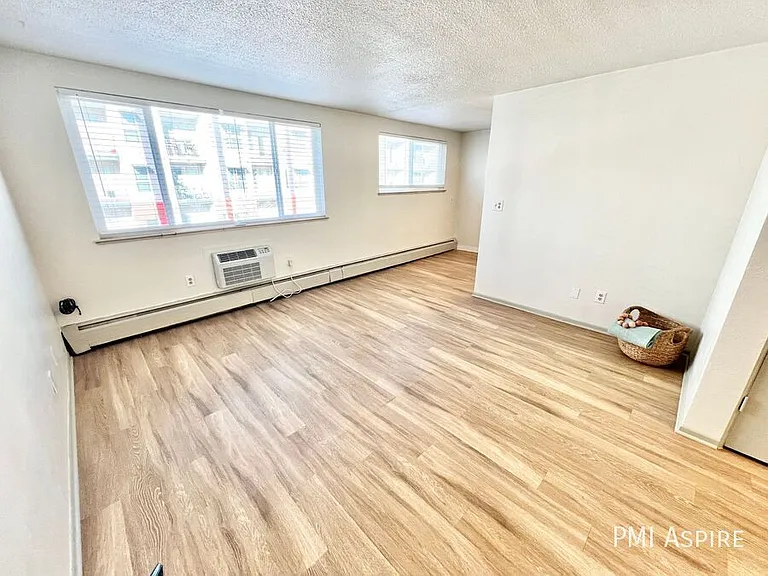 1540 N Raleigh St #103 — Photo 37