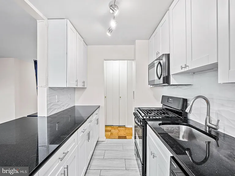 2401 H St NW #804 — Photo 7