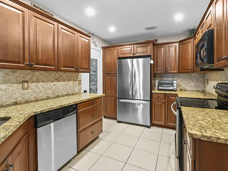 1003 Ocean Dunes Cir — Photo 11
