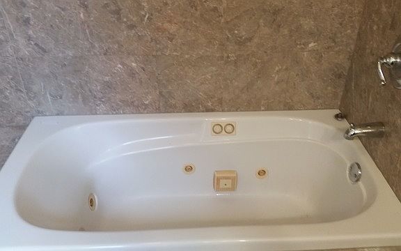 3rd image of 4654 N Saint Louis Ave APT 2G