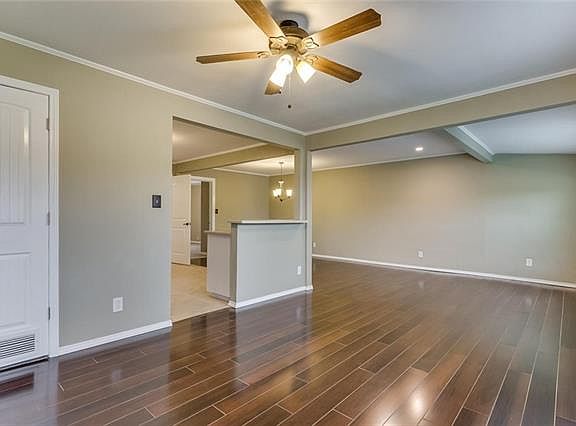 5th image of 4905 Donnelly Ave