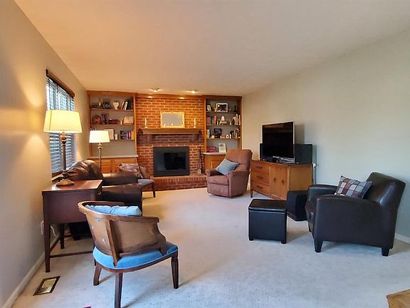 4th image of 7122 Wilhelmina Dr