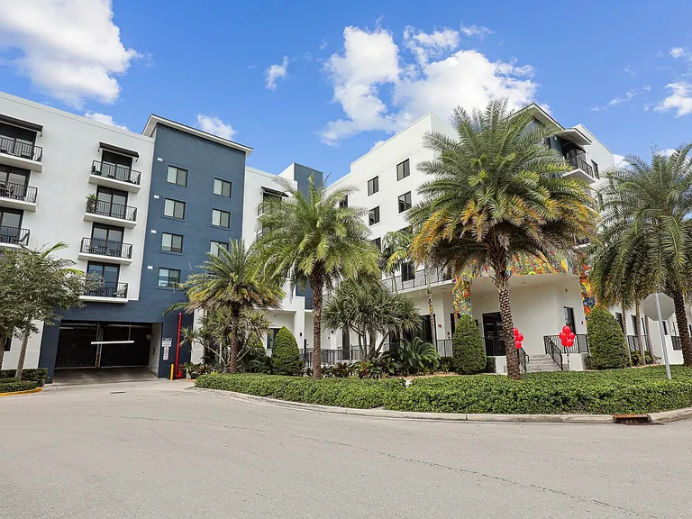Bay Village1 — Photo 40