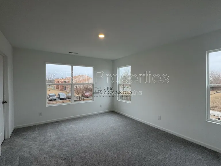 809 Oyster Bay Dr — Photo 8