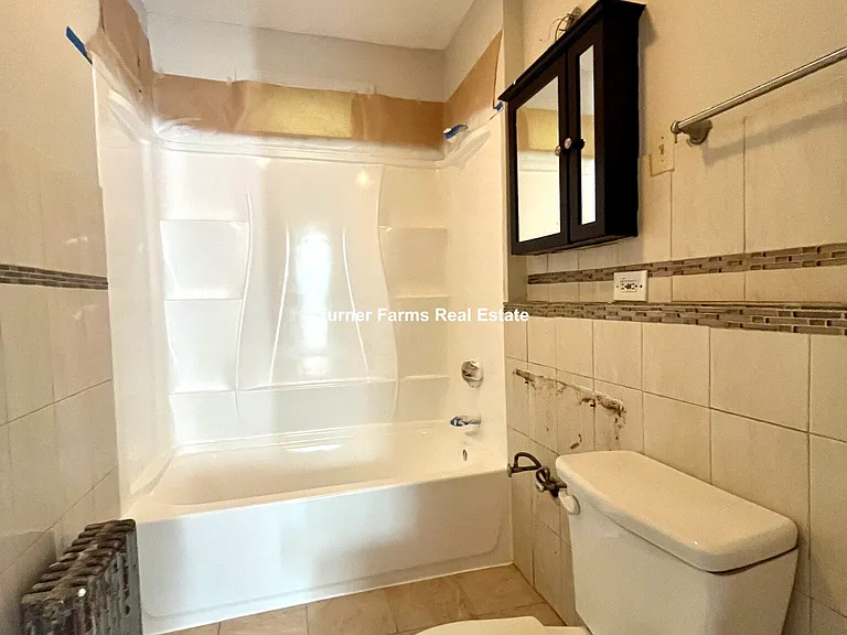 22 Humphreys St #1A — Photo 6