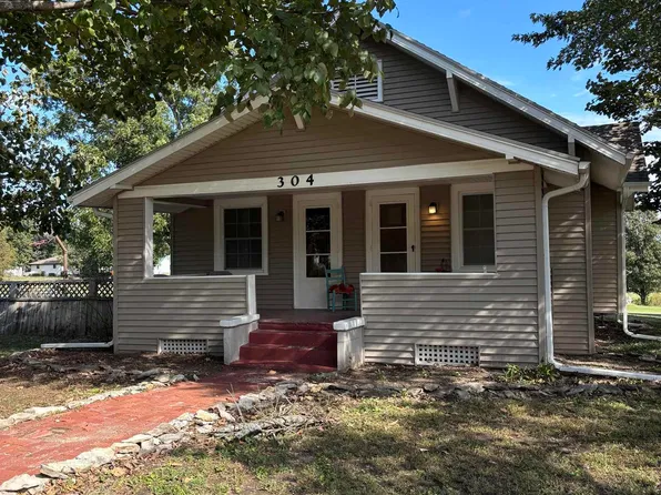 304 Westphalia St, Olpe, KS 66865