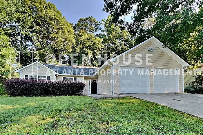 2890 Williams Farm Dr — Photo 1