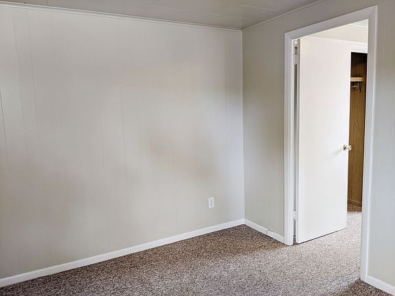 5th image of 415 S Dunn St #2024