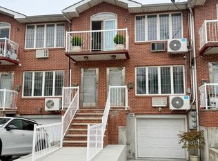 18-31 121st St, College Point, NY 11356
