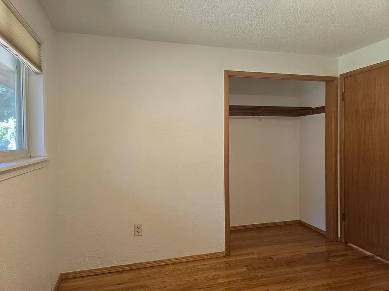 1012 N Villard St — Photo 17