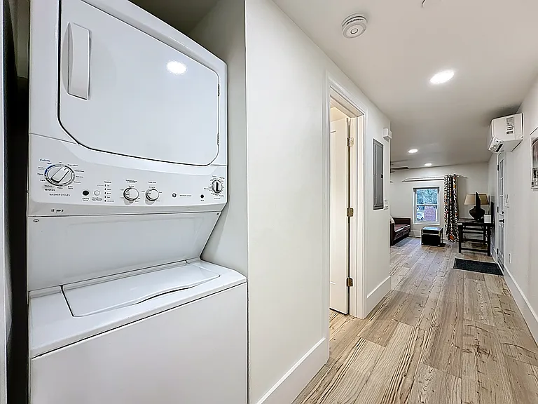912 Saint Johns Ave #201 — Photo 11
