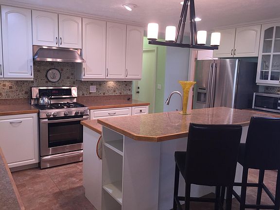 Home For Sale In Maravilla