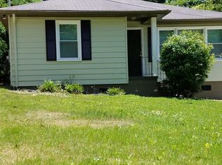 3120 Forrest Hills Dr, Hapeville, GA 30354