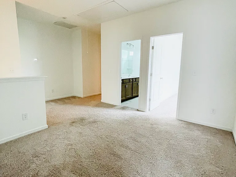 313 Winston Way — Photo 10