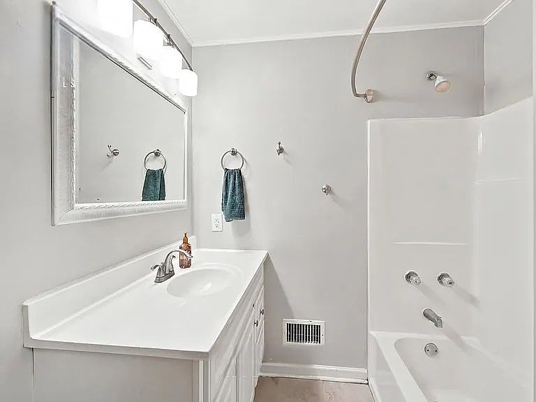 1st image of 35 Avondale Dr #13