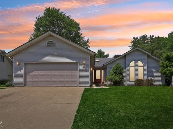 430 Oakbrook Dr, Columbus, IN 47201