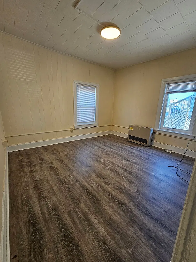 155 Malletts Bay Ave — Photo 4