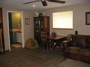 4th image of 561 E Breedlove Dr