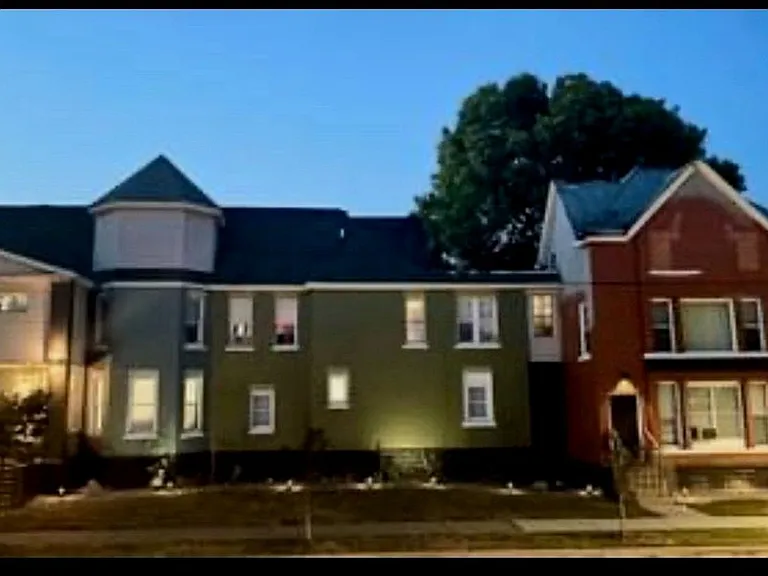 801 Cass St — Photo 2