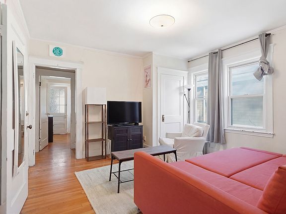 3rd image of 14 Stockwell St #2