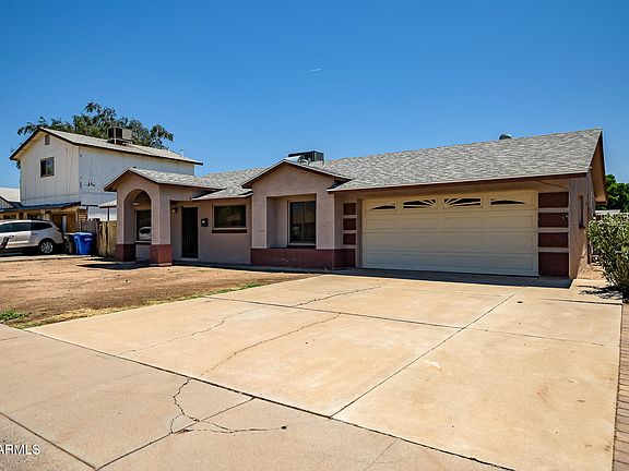 2nd image of 8813 W TURNEY Avenue