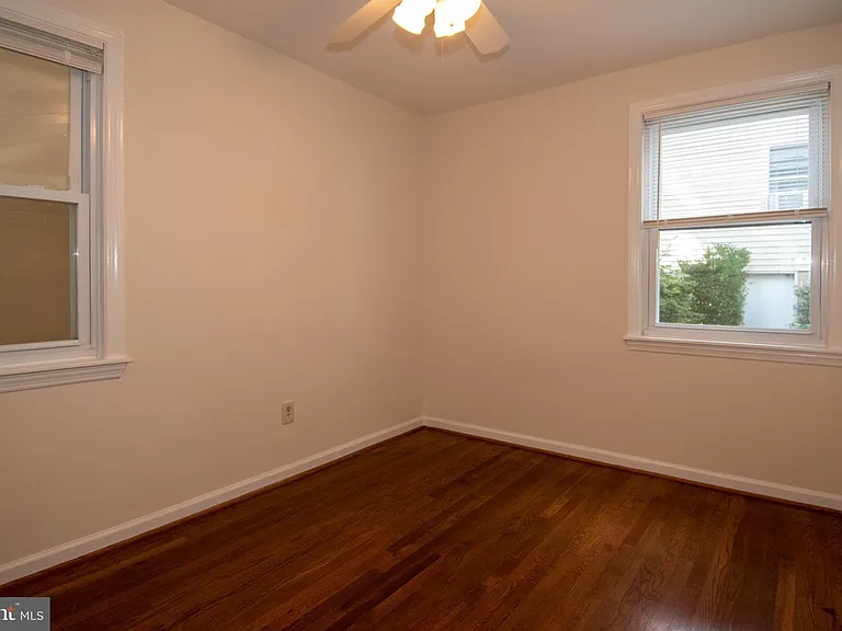 6733 Gouthier Rd — Photo 20