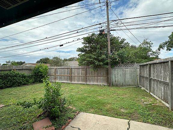 4th image of 4817 Lavaca Dr #2