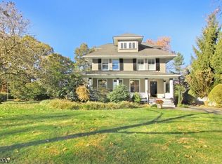 82 Forest Ave, Glen Ridge, NJ 07028