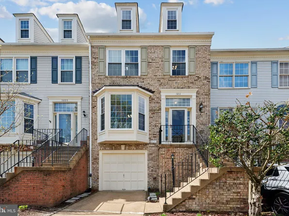 5811 Clapham Rd, Alexandria, VA 22315