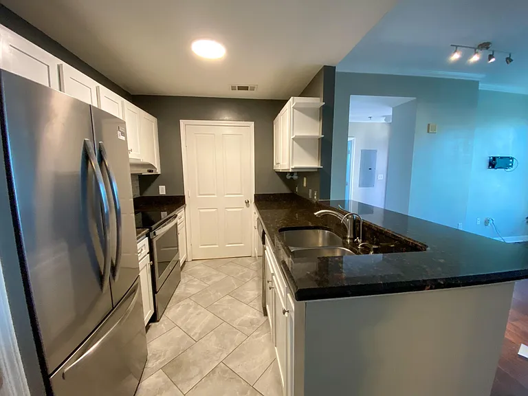 1101 Juniper St NE #617 — Photo 8