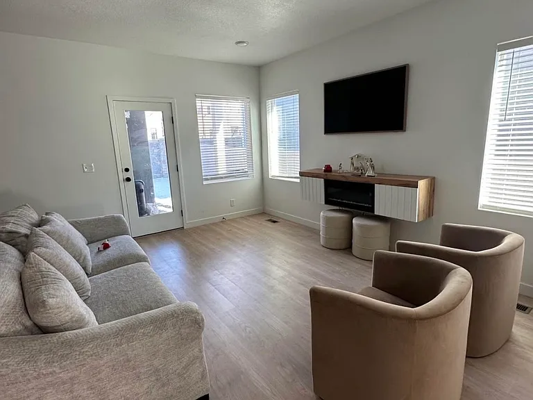 4632 W Tulip Ln — Photo 16