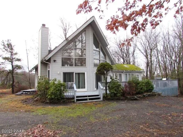 513 Canoebrook Dr, Hawley, PA 18428