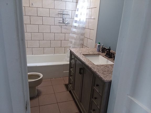 4th image of 125 Peachtree St W