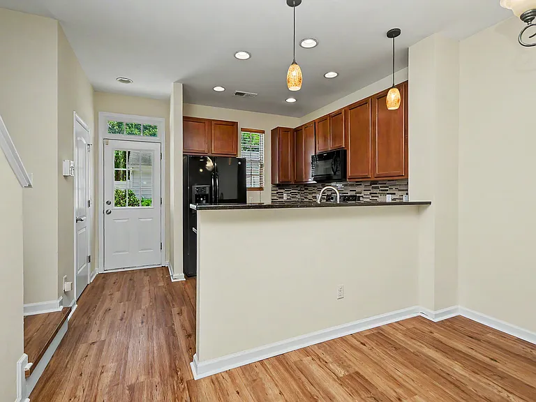 11233 Cedar Walk Ln — Photo 1