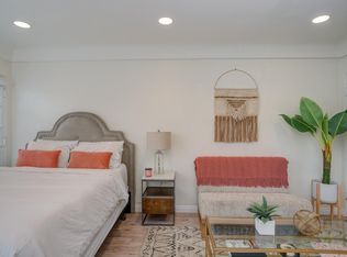 911 California Ave #A, Santa Monica, CA 90403