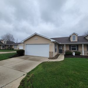 302 West Gln, Elyria, OH, 44035