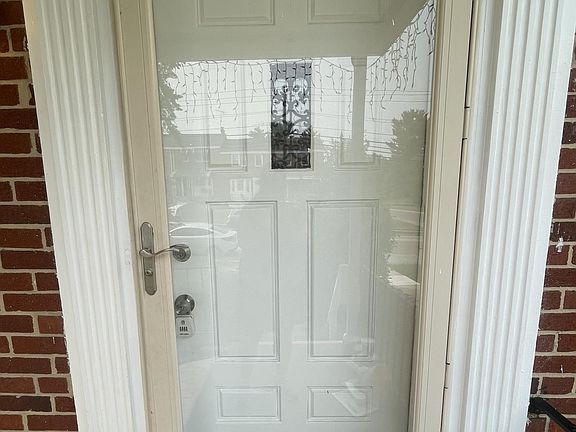 2nd image of 1242 Woodbourne Ave