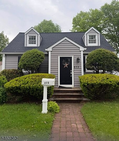 1st image of 573 Plymouth Rd