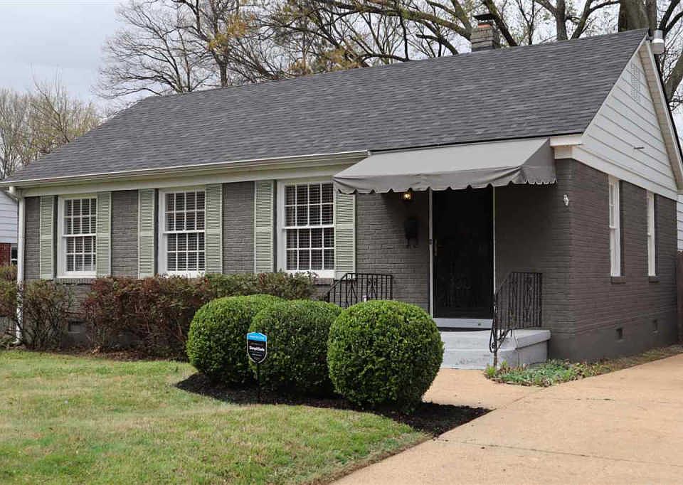 1st image of 53 N Larchmont Dr