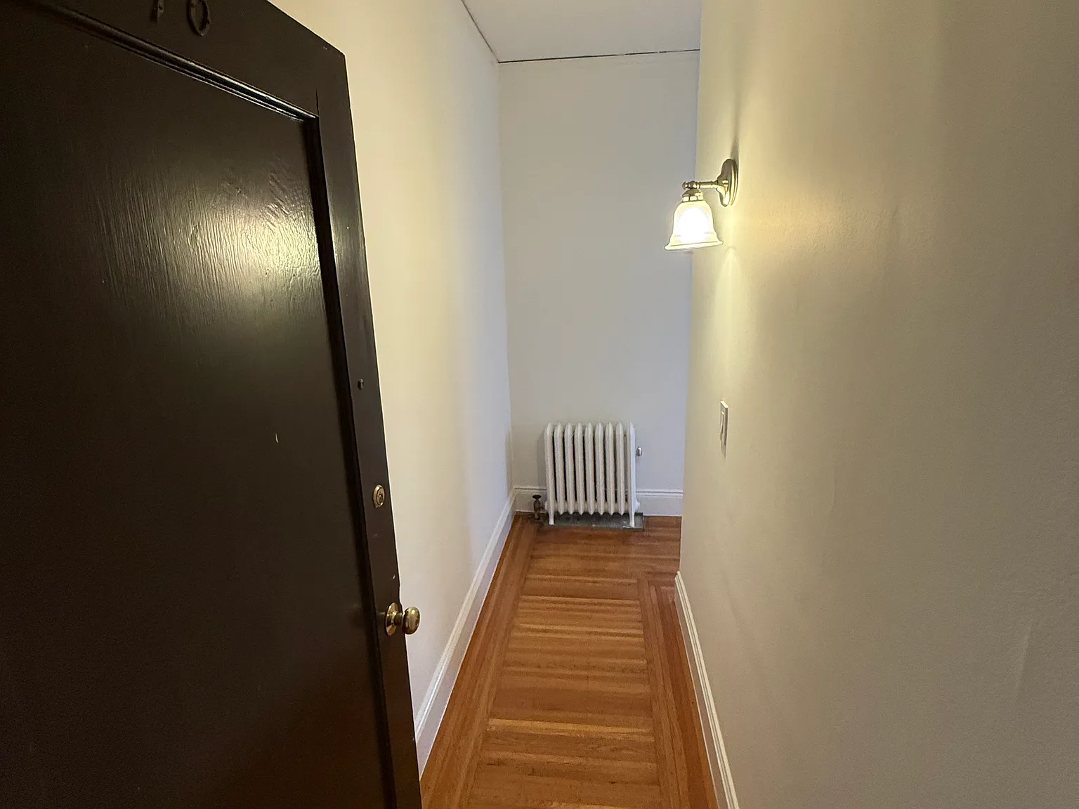 Studio, 425 sqft, $2,975 — Photo 4