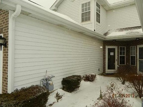 2nd image of 545 Woodhaven Dr #26