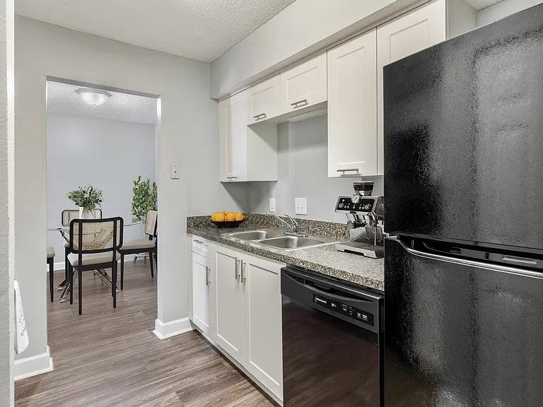 Mirabelle Apartments — Photo 3