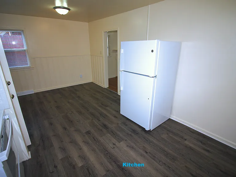 1090 Meridian Ct — Photo 42