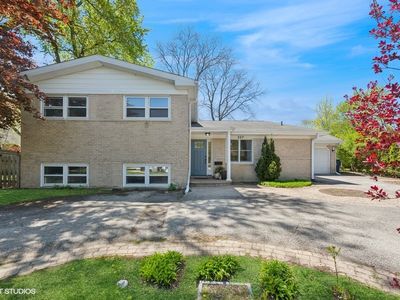 327 Wilshire Dr E, Wilmette, IL, 60091