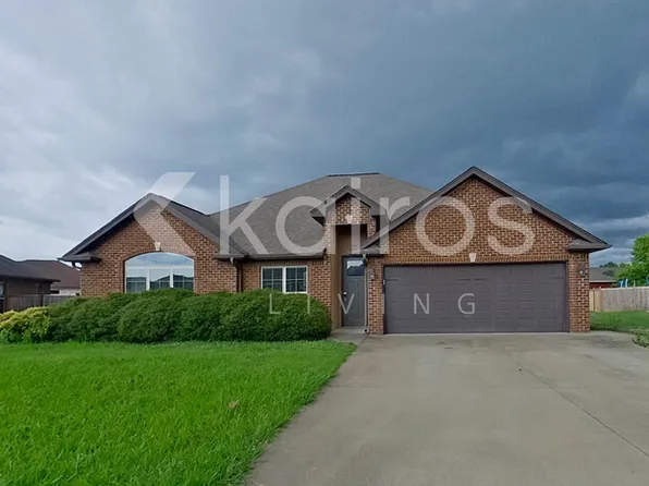 122 Cottonwood Dr, Muscle Shoals, AL 35661
