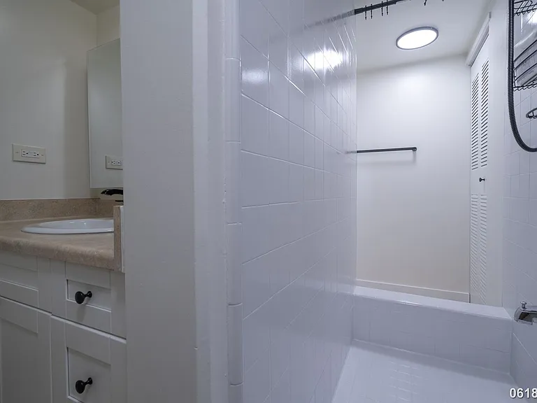 1617 Keeaumoku St #1005 — Photo 25