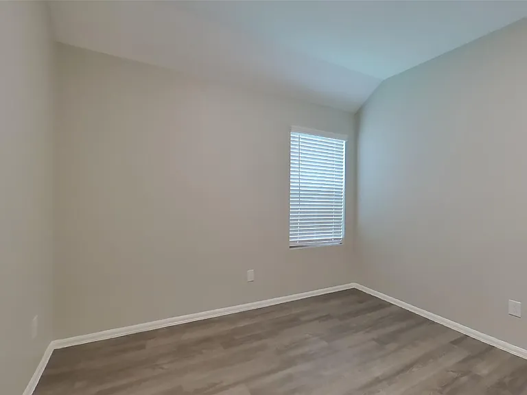 210 Pine Cavern Dr — Photo 12