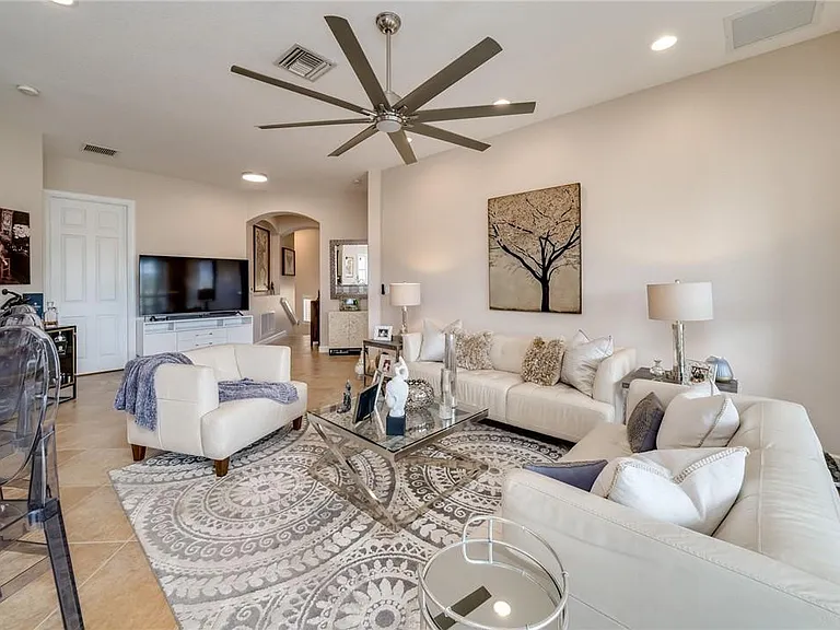 8012 NW 128th Ln — Photo 12