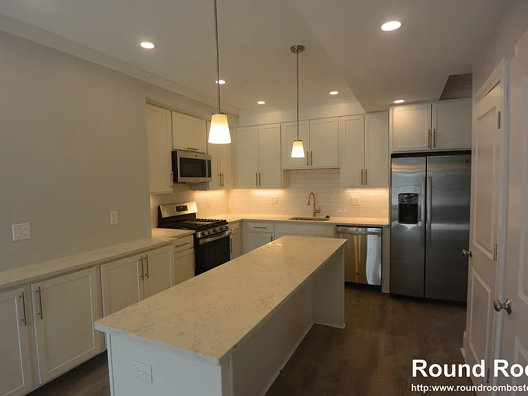 120 Kenrick St #5 — Photo 1
