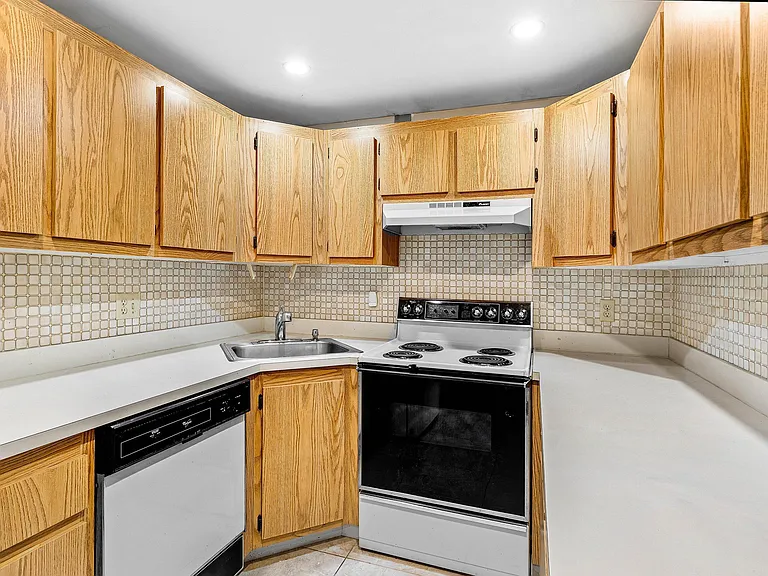 826 Sky Pine Way #D1 — Photo 6